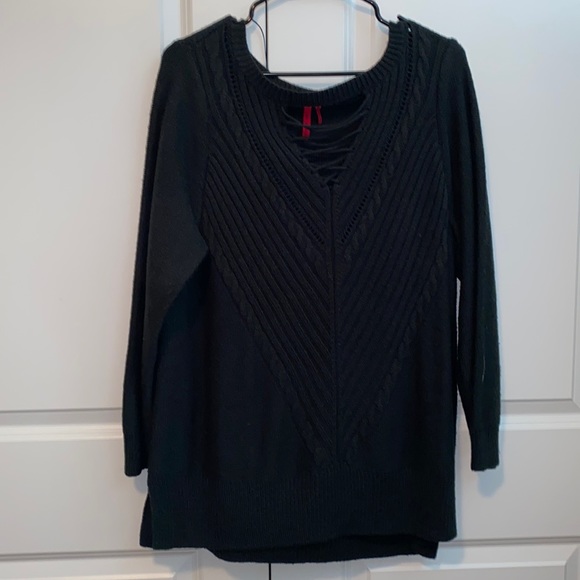 Hunter Green Sweater - Picture 1 of 6